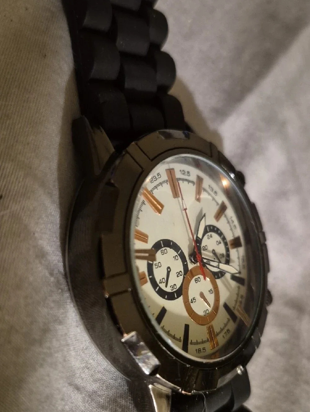 Men's Chronograph Watch with Black Silicone Band and White Dial